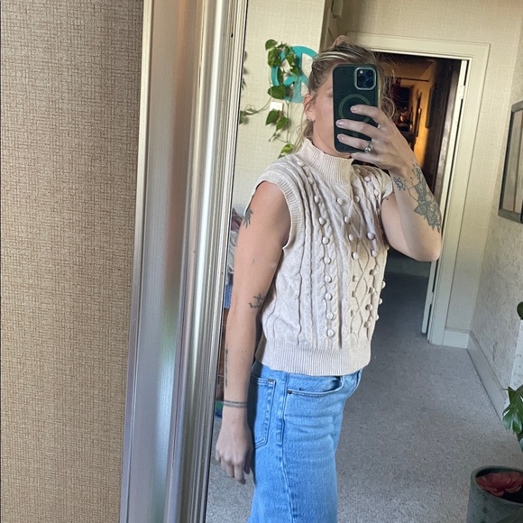 Debut Cream Cable Knit Sleeveless Turtleneck Sweater - Picture 6 of 11